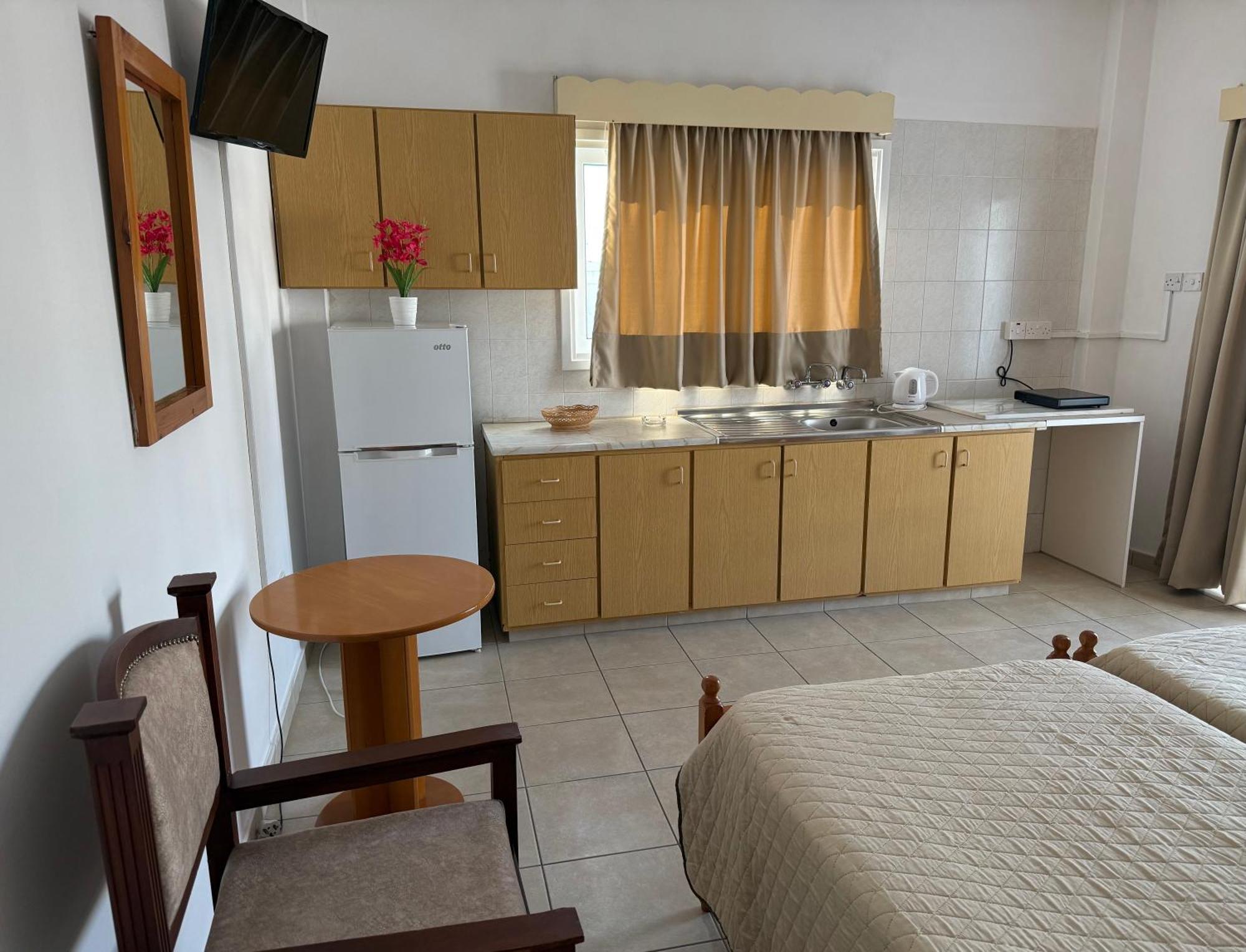 Terpsithea Apartments Айя-Напа Экстерьер фото